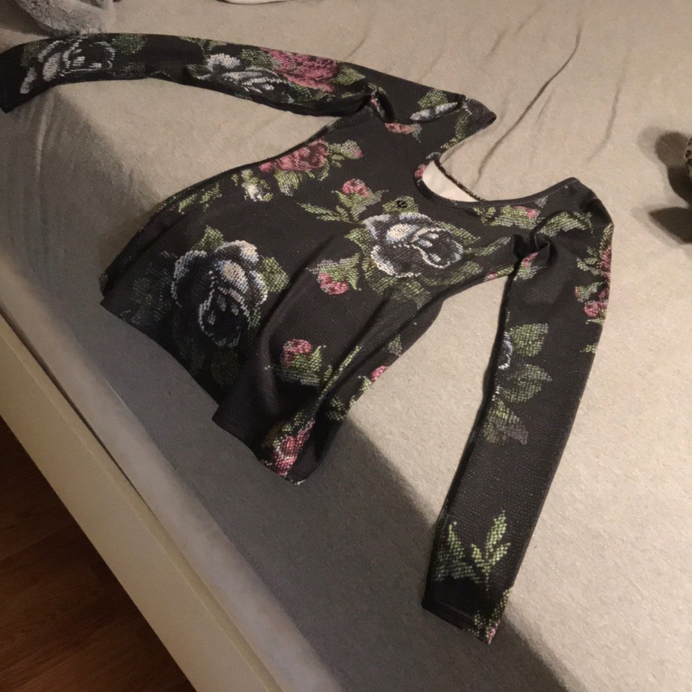 Lulu-Never worn - Picture 2 of 2